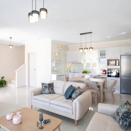 Marianna Ii & Iii 奈德里